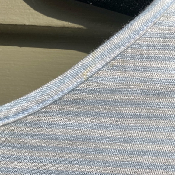 Blue and white striped crop top - Picture 3 of 6